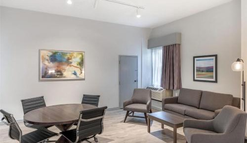 King Room with Sofa Bed - Non-Smoking