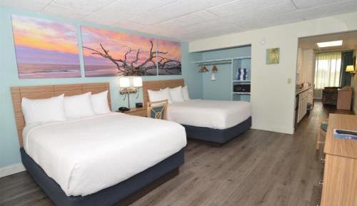 Queen Suite with Two Queen Beds
