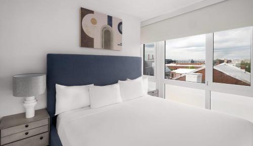 1 Queen Bed, 1-Bedroom Deluxe Apartment, Non-Smoking 