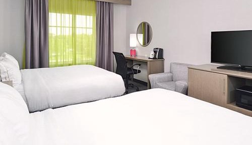 Standard Queen Room with Two Queen Beds