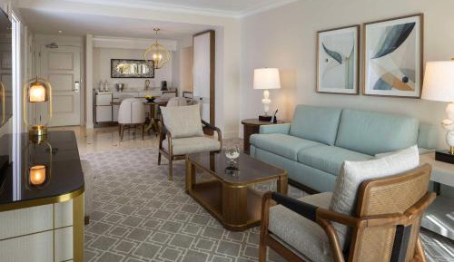 Deluxe King Suite with Balcony and View