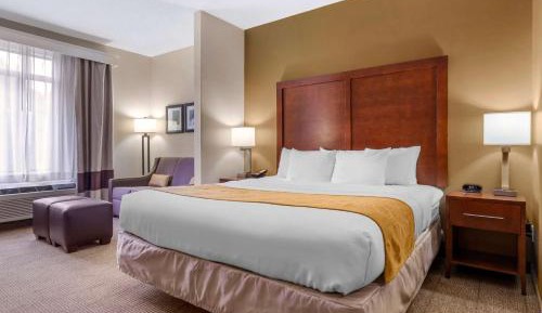 King Suite - Accessible/Non-Smoking