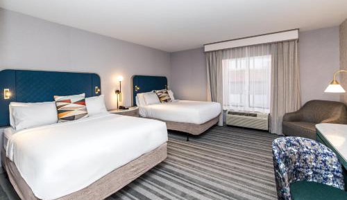 Standard Queen Room with Two Queen Beds - Communications Accessible
