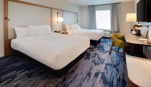 Queen Room with Two Queen Beds - Hearing Accessible