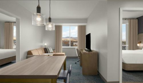 Two-Bedroom Suite