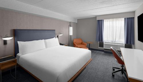 King Room with Sofa Bed