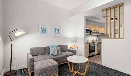 One Bedroom King Suite