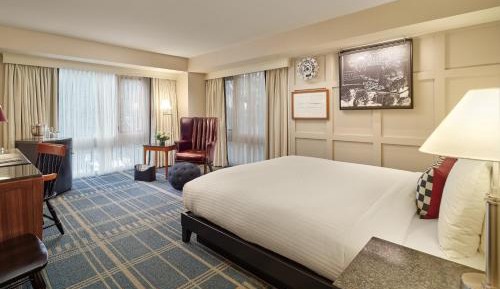 Deluxe King Room