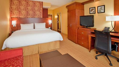 King Room with Sofa Bed