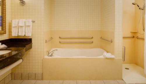 Queen Room with Two Queen Beds - Hearing Access