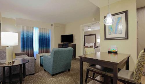 Queen Suite with Two Queen Beds - Hearing Access/ Non-Smoking