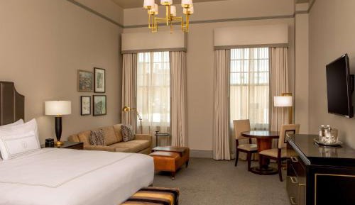 Deluxe King Room