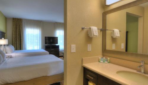 Studio Queen Suite with Two Queen Beds - Communications Accessible