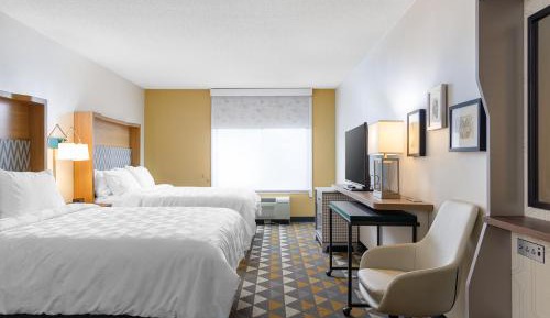 Standard Queen Room with Two Queen Beds