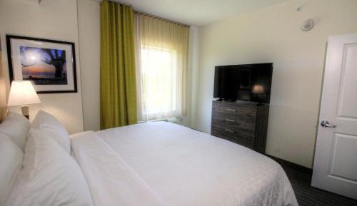 One-Bedroom King Suite