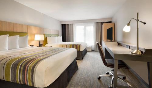 Queen Room with Two Queen Beds - Non-Smoking
