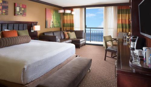 Club Ten King Room