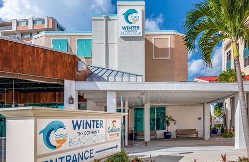 Clearwater Beach Hotel | Winter the Dolphins Beach Club, Ascend Hotel Collection