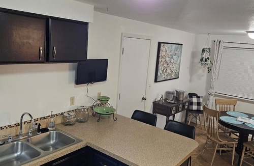 Boise House | No Place Like Home! Animals welcome