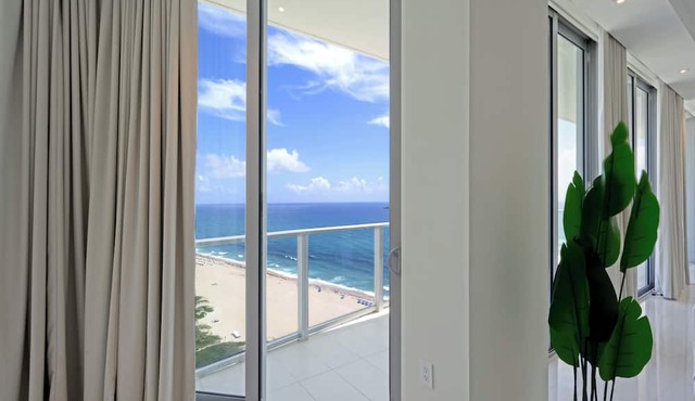 Luxury Beachfront Fully Furnished Penthouse in Singer Island!