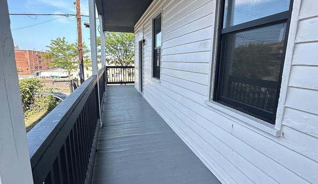 Modern corporate apartment in charming Cincinnati with AC, WiFi