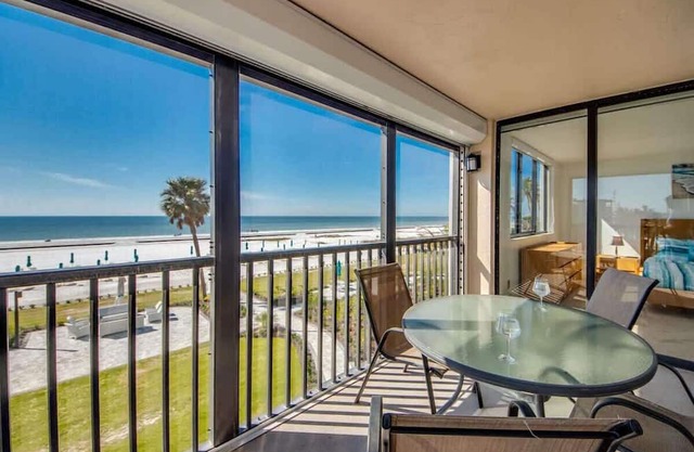 Caper Beach Club 