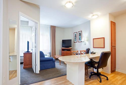 Candlewood Suites Jacksonville Ihg Hotel 
